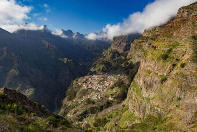 pico-arieiro-Half-day-tour-madeira-island-01